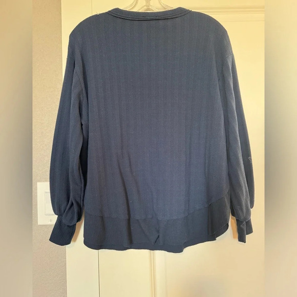 Jessica Simpson navy textured top - Picture 2 of 5